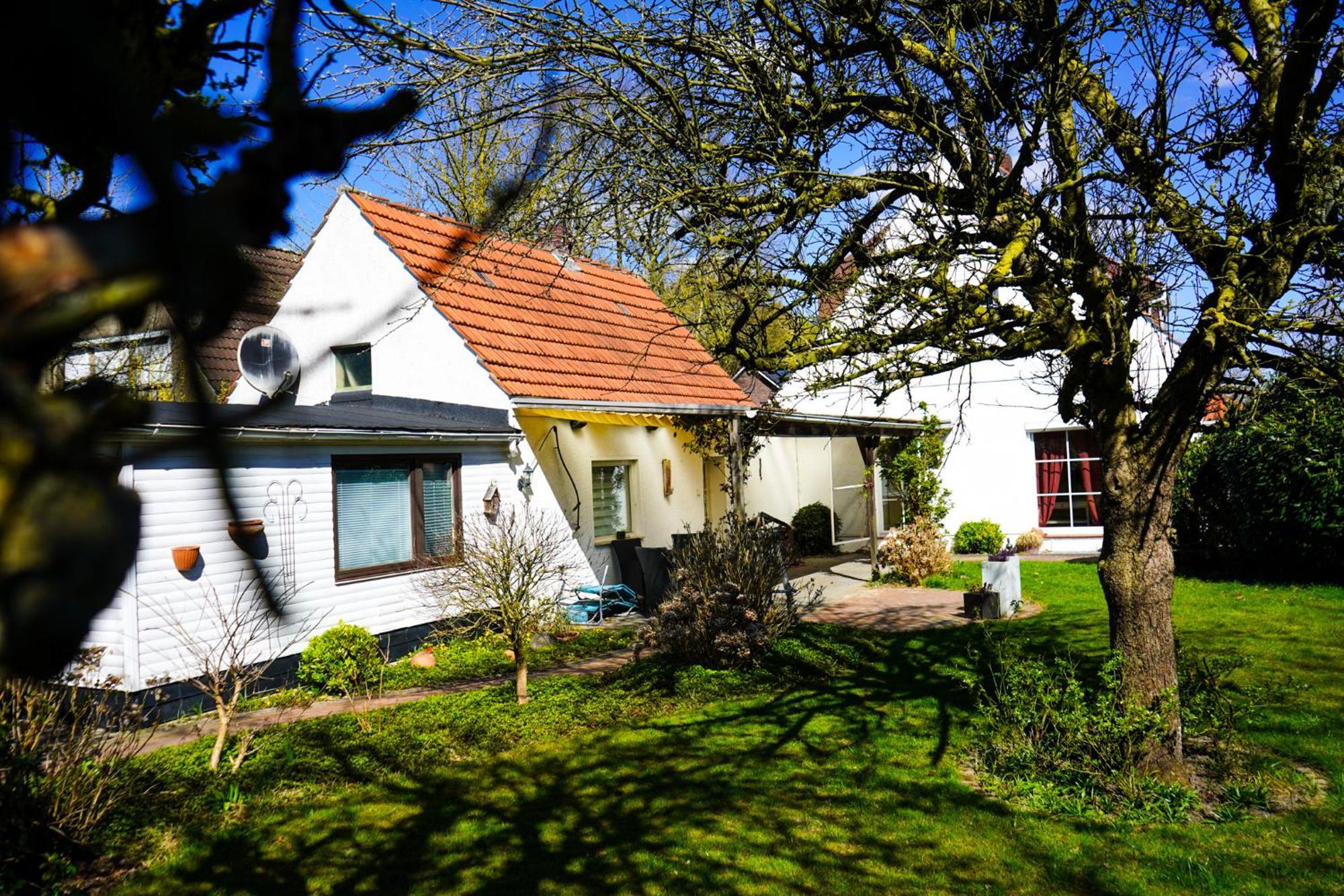 Gemuetliches Haus Mit Grossem Traumhaften Garten BRE エクステリア 写真